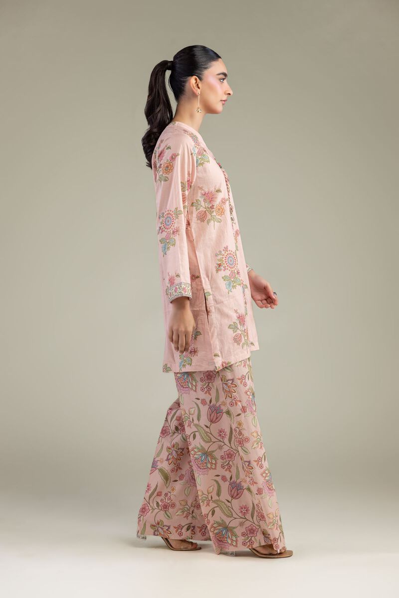 https://us.khaadi.com/dw/image/v2/BJTG_PRD/on/demandware.static/-/Sites-khaadi-master-catalog/default/dw02af29b0/images/hi-res/1-26-337-b-e2_multi_1.jpg?sw=800&sh=1200