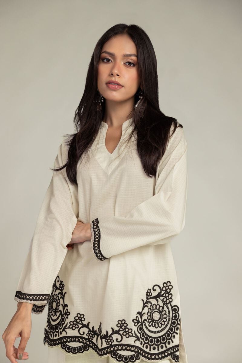 https://us.khaadi.com/dw/image/v2/BJTG_PRD/on/demandware.static/-/Sites-khaadi-master-catalog/default/dw02b8aaff/images/hi-res/1-26-245-a-f1_multi_1.jpg?sw=800&sh=1200
