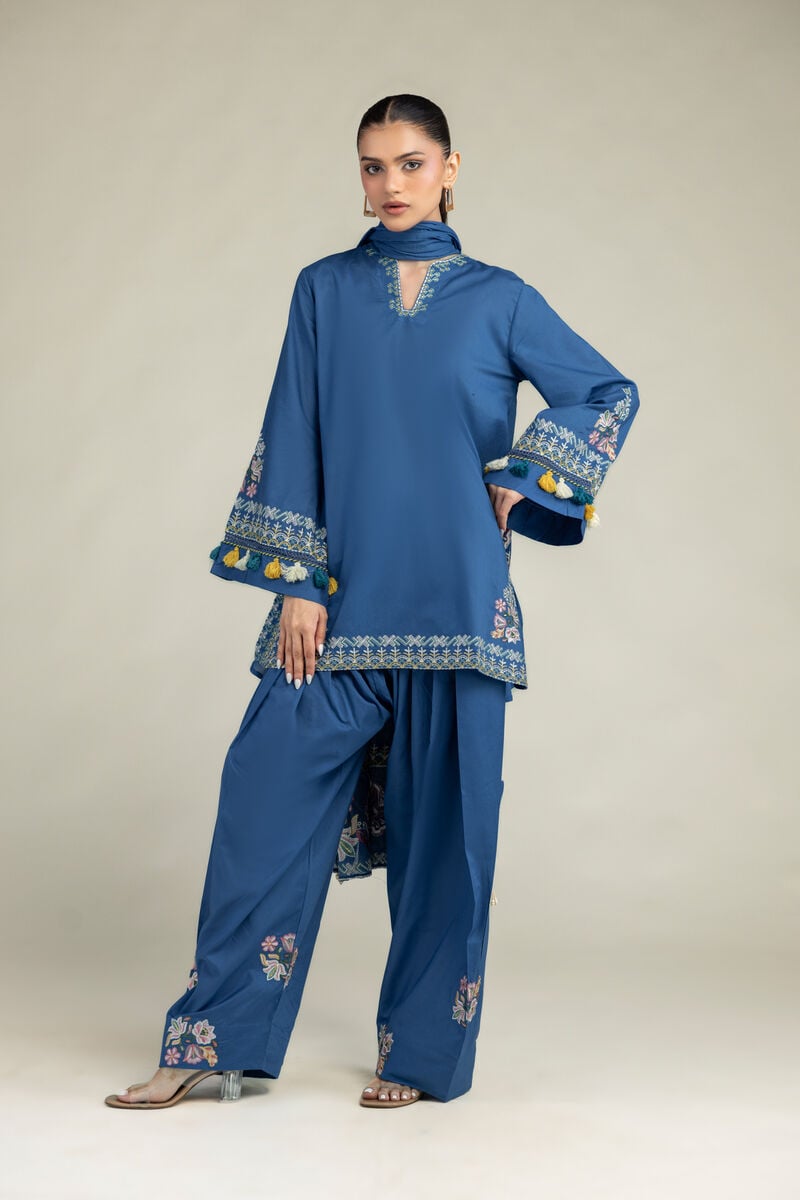 https://us.khaadi.com/dw/image/v2/BJTG_PRD/on/demandware.static/-/Sites-khaadi-master-catalog/default/dw03938f57/images/hi-res/r-1-26-117-a-h_multi_1.jpg?sw=800&sh=1200