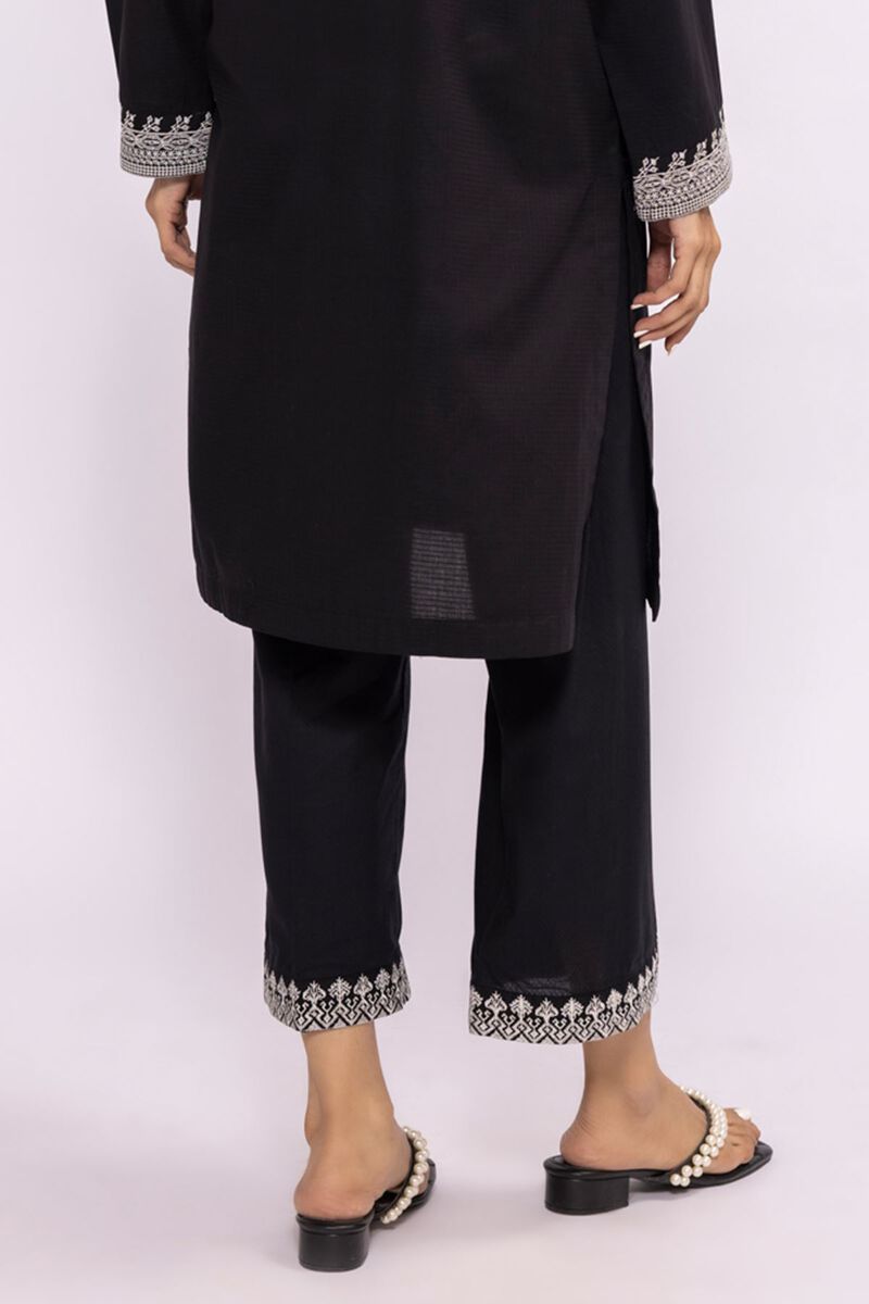 | Pants | Embroidered | null