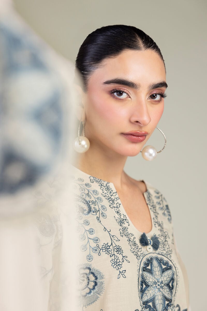 Embroidered | Chiffon | Off-White Chiffon Dupatta | USD 40.00