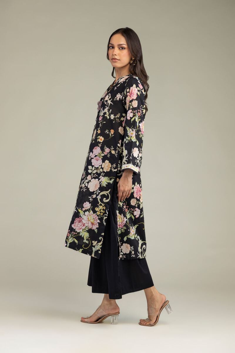 https://us.khaadi.com/dw/image/v2/BJTG_PRD/on/demandware.static/-/Sites-khaadi-master-catalog/default/dw059cf836/images/hi-res/1-26-252-b-j2_multi_1.jpg?sw=800&sh=1200