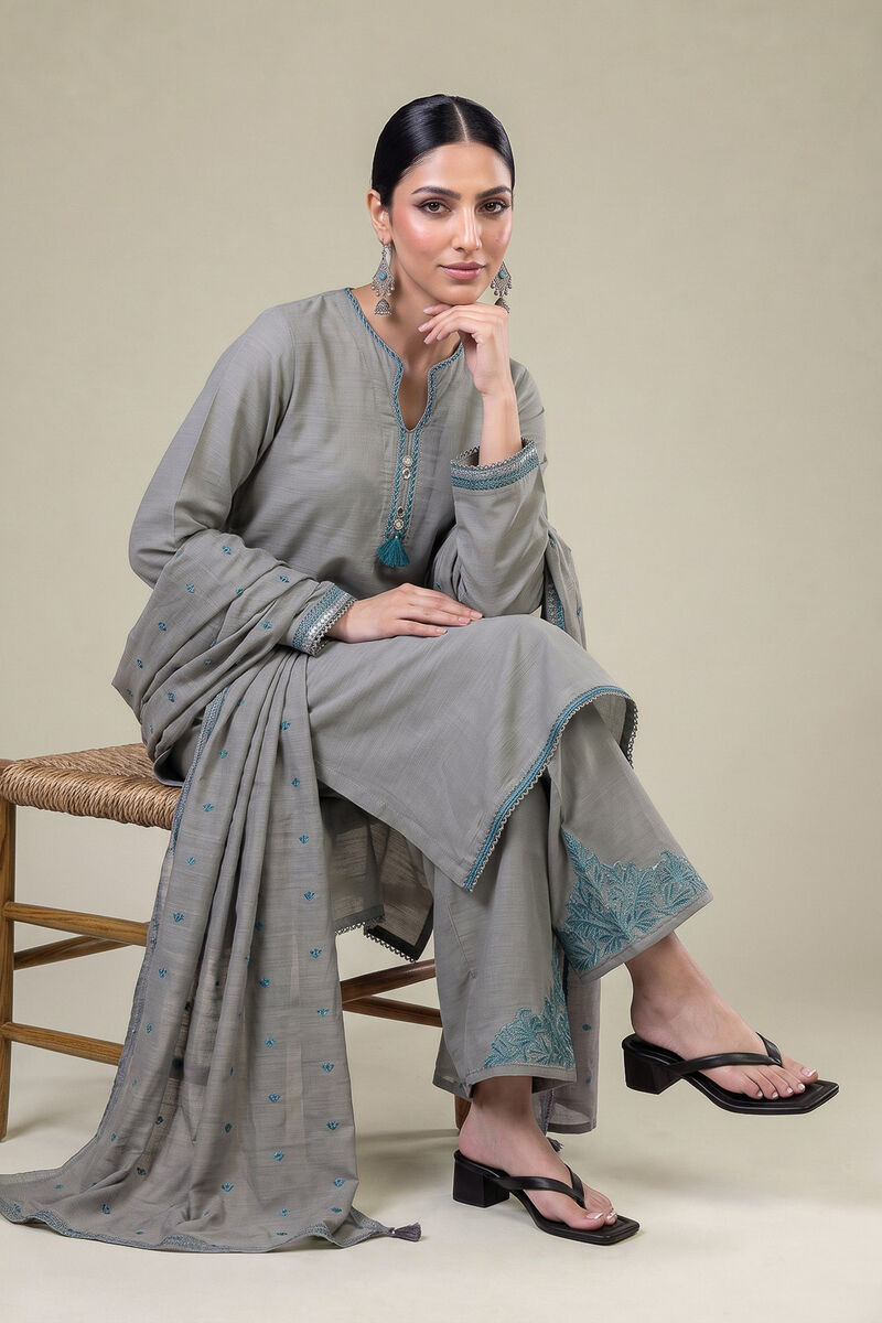 https://us.khaadi.com/dw/image/v2/BJTG_PRD/on/demandware.static/-/Sites-khaadi-master-catalog/default/dw0722e78f/images/hi-res/1-26-457-c-f1_multi_1.jpg?sw=800&sh=1200