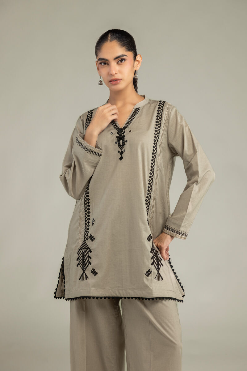 https://us.khaadi.com/dw/image/v2/BJTG_PRD/on/demandware.static/-/Sites-khaadi-master-catalog/default/dw092263f4/images/hi-res/b1-2-26-107-a-c_multi_1.jpg?sw=800&sh=1200