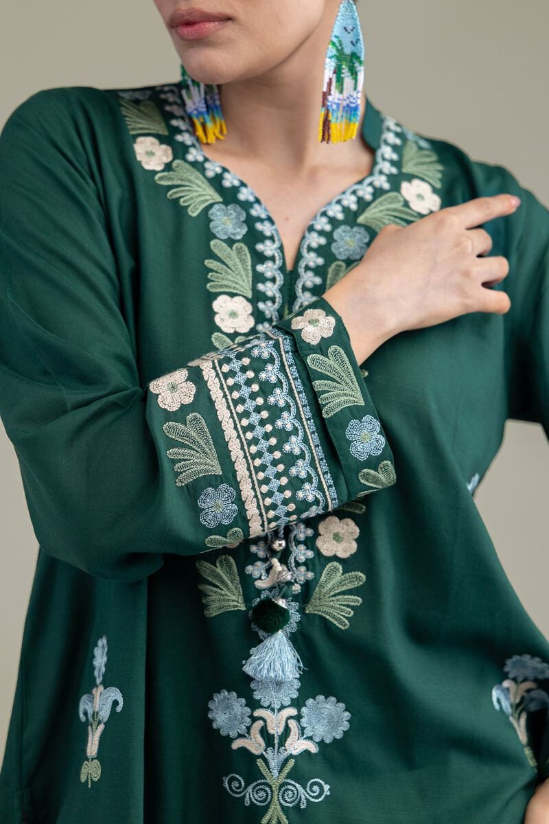 Embroidered | Raw Silk | Green V-Neck Kurta | USD 45.00
