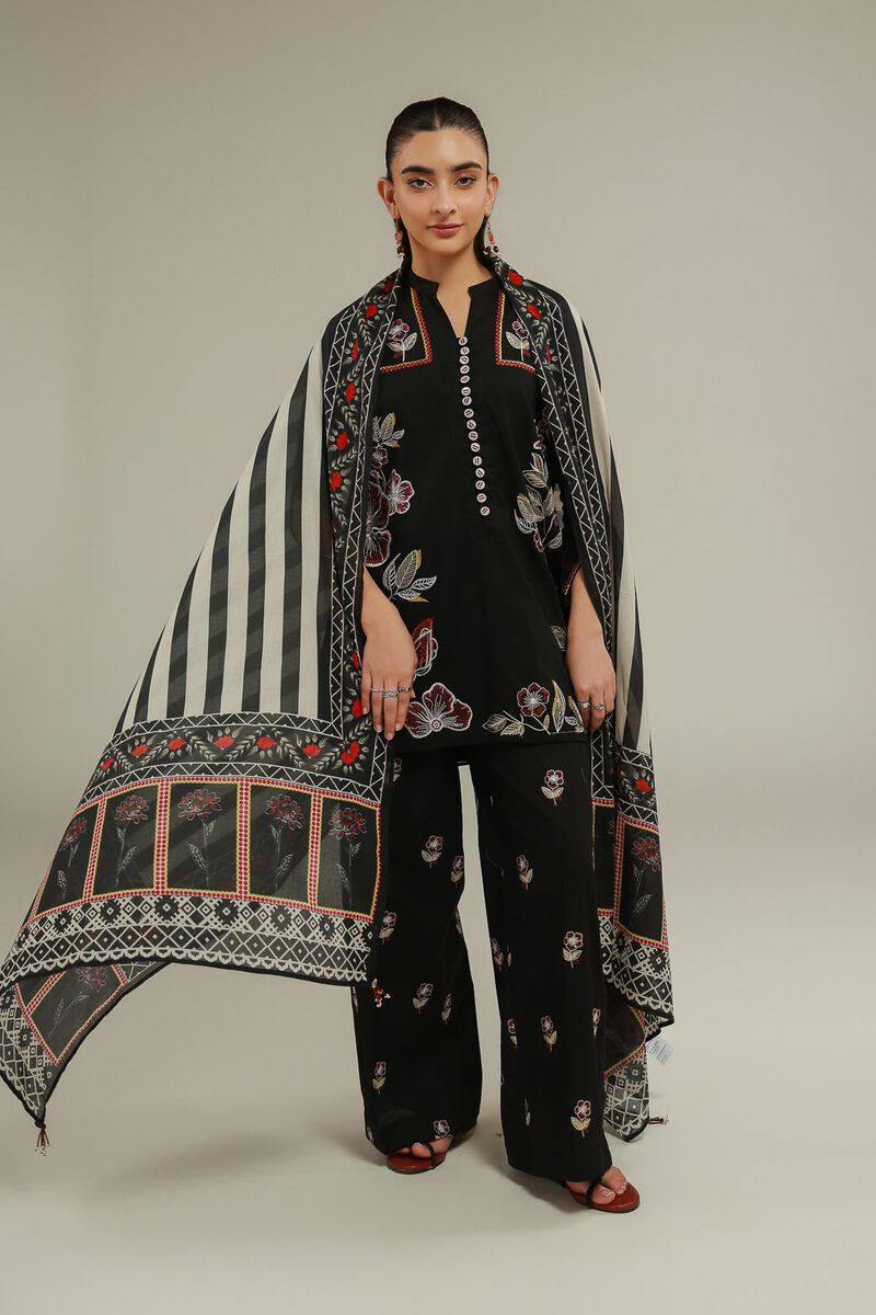 https://us.khaadi.com/dw/image/v2/BJTG_PRD/on/demandware.static/-/Sites-khaadi-master-catalog/default/dw0d76a180/images/hi-res/1-26-140-c-d_multi_1.jpg?sw=800&sh=1200