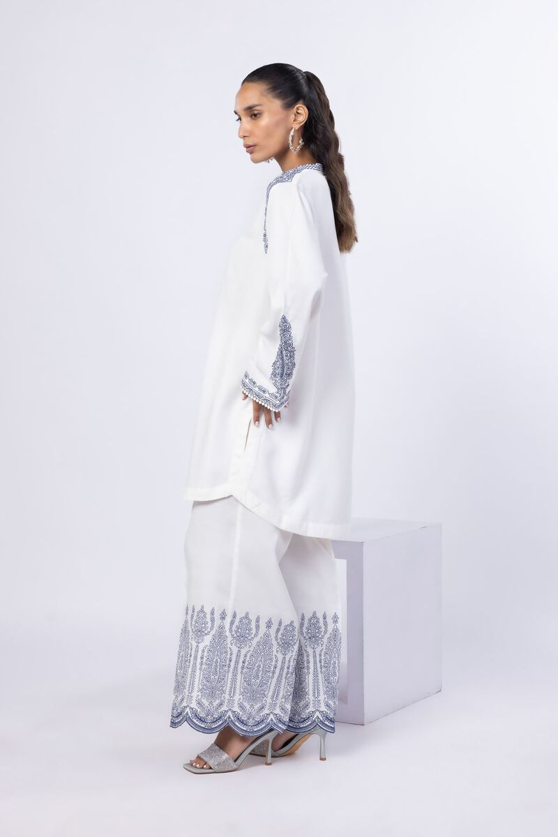 https://us.khaadi.com/dw/image/v2/BJTG_PRD/on/demandware.static/-/Sites-khaadi-master-catalog/default/dw0da0a914/images/hi-res/25-05s24-06ba_multi_1.jpg?sw=800&sh=1200