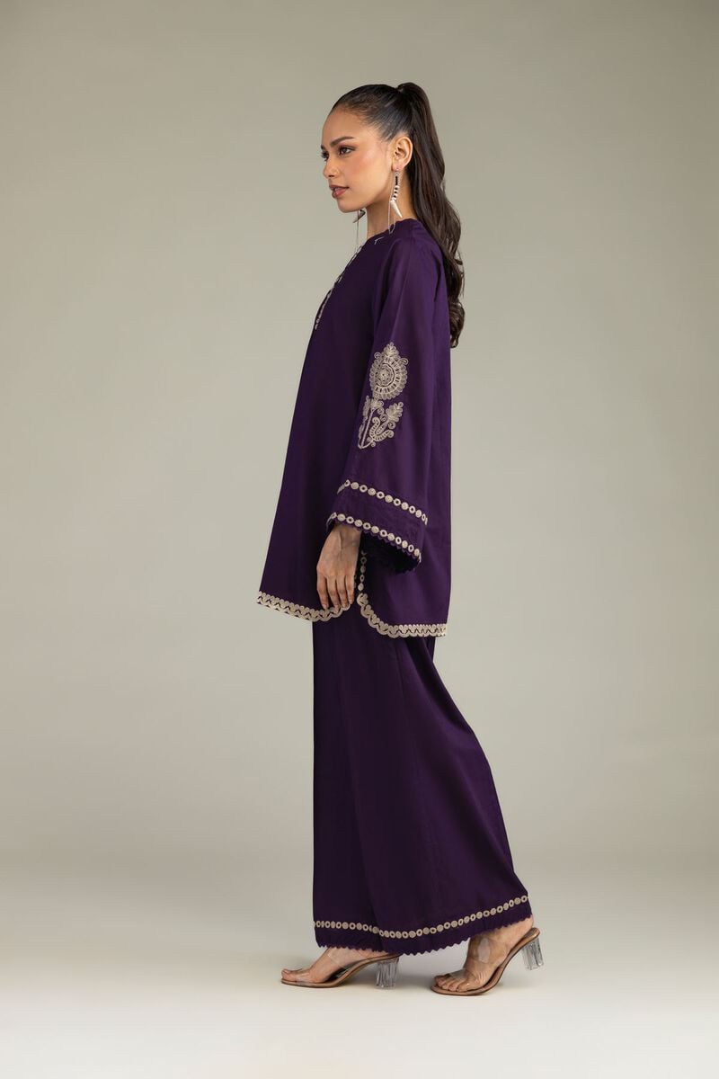 https://us.khaadi.com/dw/image/v2/BJTG_PRD/on/demandware.static/-/Sites-khaadi-master-catalog/default/dw0e1e5ac9/images/hi-res/1-26-326-b-a2_multi_1.jpg?sw=800&sh=1200