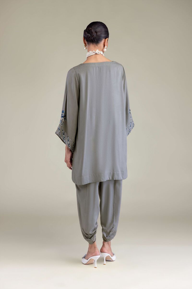 Embroidered | Raw Silk | Floral Silk Kurta | USD 60.00