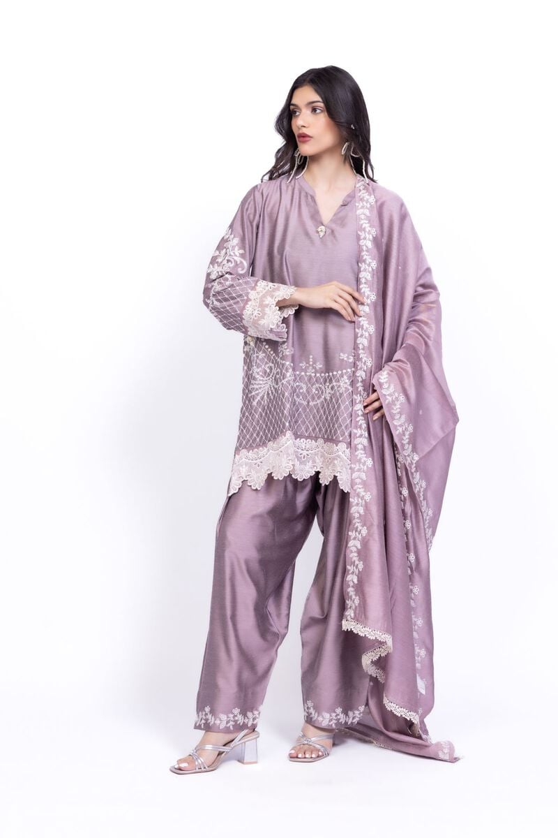 https://us.khaadi.com/dw/image/v2/BJTG_PRD/on/demandware.static/-/Sites-khaadi-master-catalog/default/dw10045d88/images/hi-res/25-09-9s1-07bb_multi_1.jpg?sw=800&sh=1200