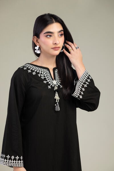Embroidered | Cambric | Black V-Neck kurta | USD 35.00