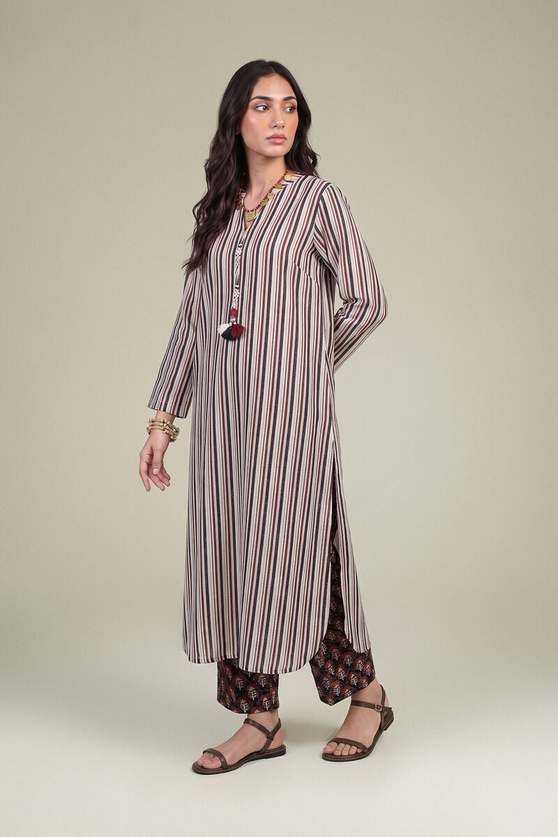 https://us.khaadi.com/dw/image/v2/BJTG_PRD/on/demandware.static/-/Sites-khaadi-master-catalog/default/dw125e3f00/images/hi-res/1-26-414-b-g2_multi_1.jpg?sw=800&sh=1200