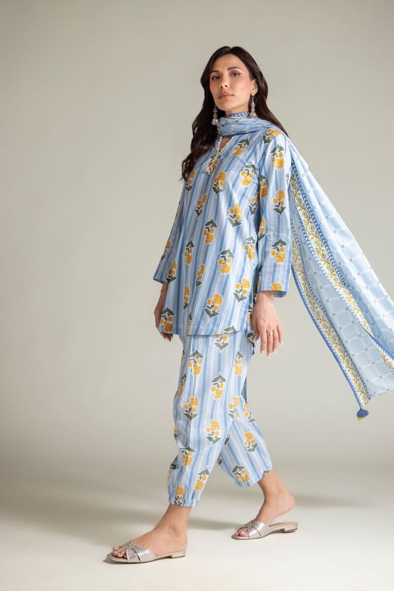 https://us.khaadi.com/dw/image/v2/BJTG_PRD/on/demandware.static/-/Sites-khaadi-master-catalog/default/dw125e71b4/images/hi-res/1-26-139-b-h_multi_1.jpg?sw=800&sh=1200