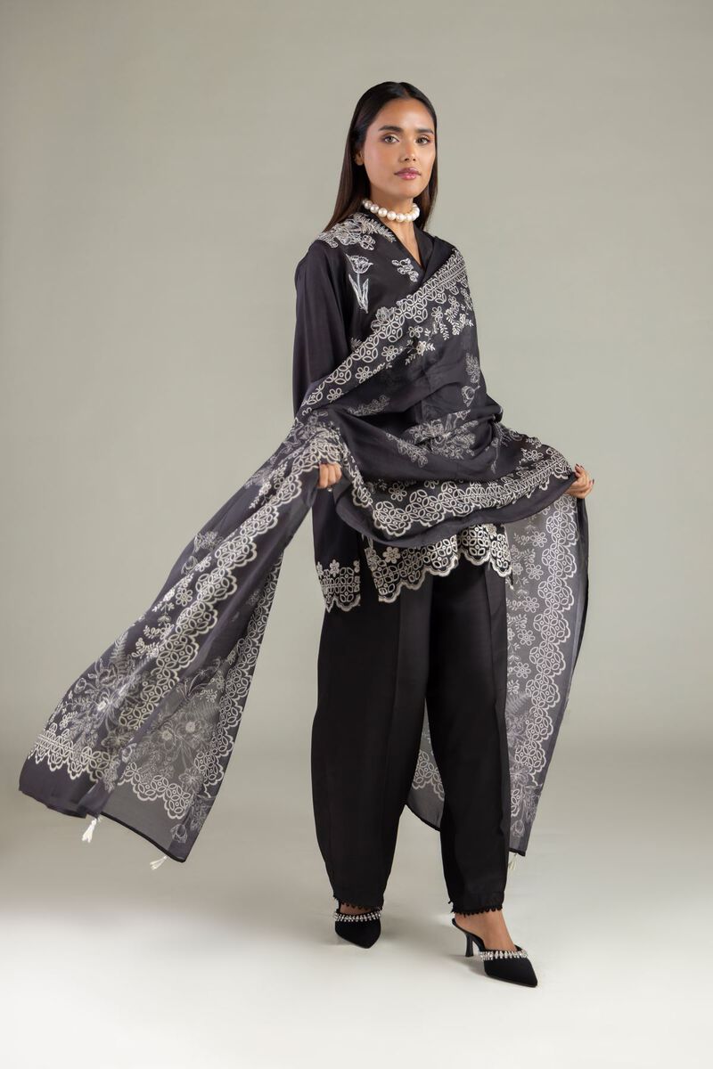 https://us.khaadi.com/dw/image/v2/BJTG_PRD/on/demandware.static/-/Sites-khaadi-master-catalog/default/dw12966eda/images/hi-res/2-26-102-b-f_multi_1.jpg?sw=800&sh=1200