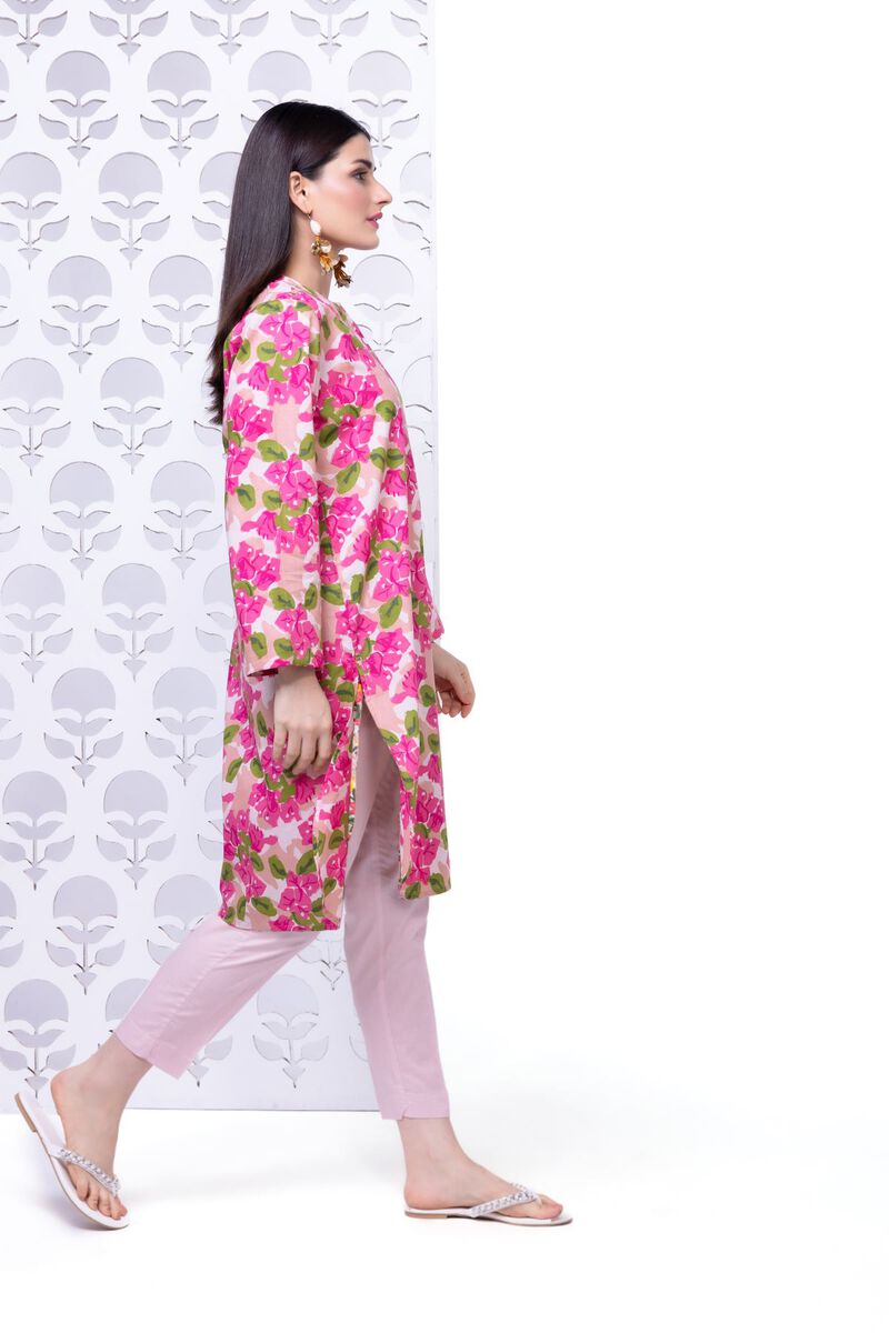 https://us.khaadi.com/dw/image/v2/BJTG_PRD/on/demandware.static/-/Sites-khaadi-master-catalog/default/dw134fd857/images/hi-res/ebx7_multi_1.jpg?sw=800&sh=1200