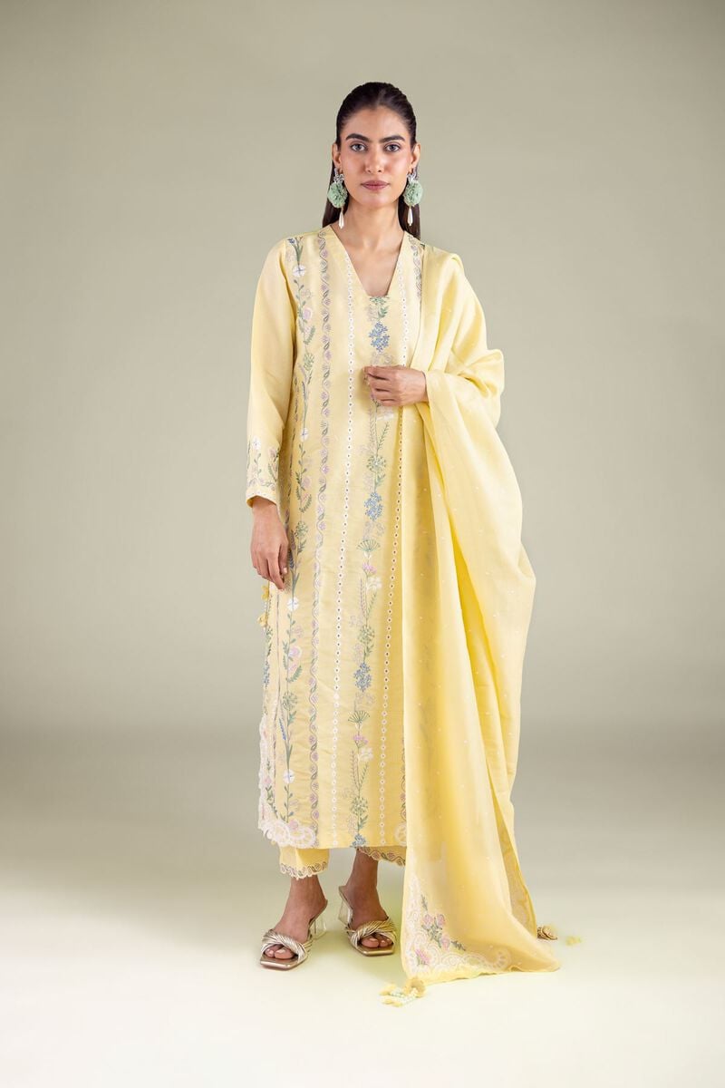 https://us.khaadi.com/dw/image/v2/BJTG_PRD/on/demandware.static/-/Sites-khaadi-master-catalog/default/dw137e6cac/images/hi-res/2-26-104-b-h_multi_1.jpg?sw=800&sh=1200