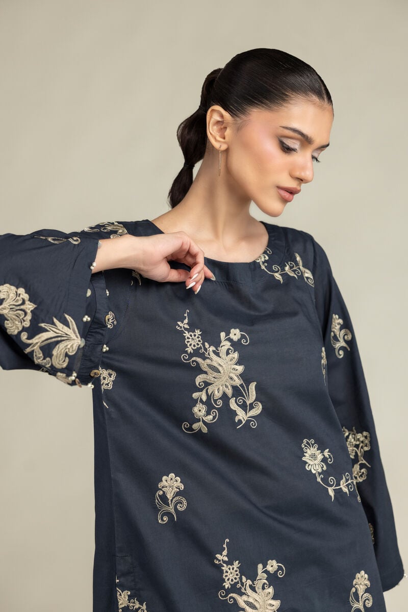Embroidered | Cambric | Cambric Longline Kurta | USD 45.00