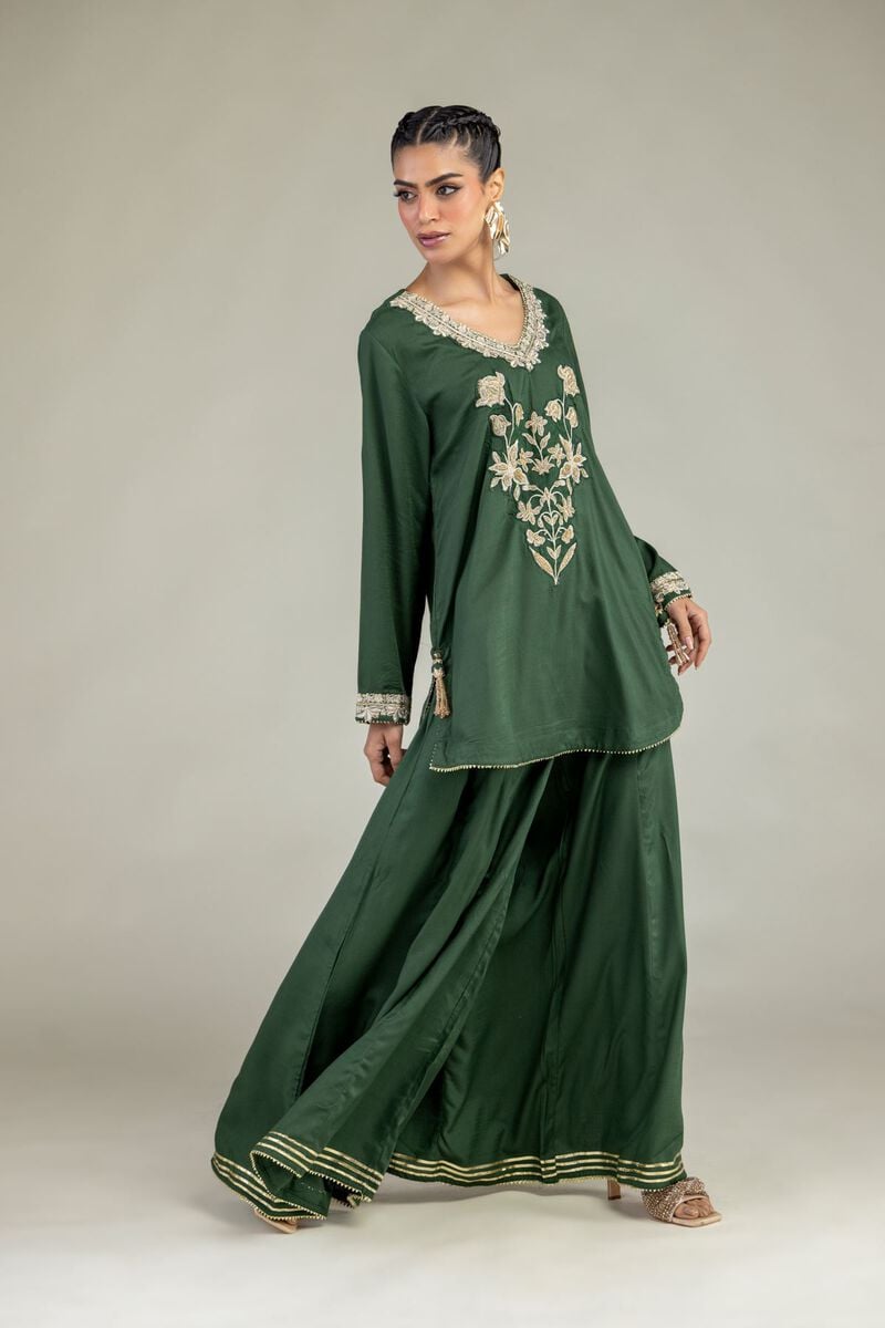 Embroidered | Raw Silk | Floral Green Kurta | USD 60.00