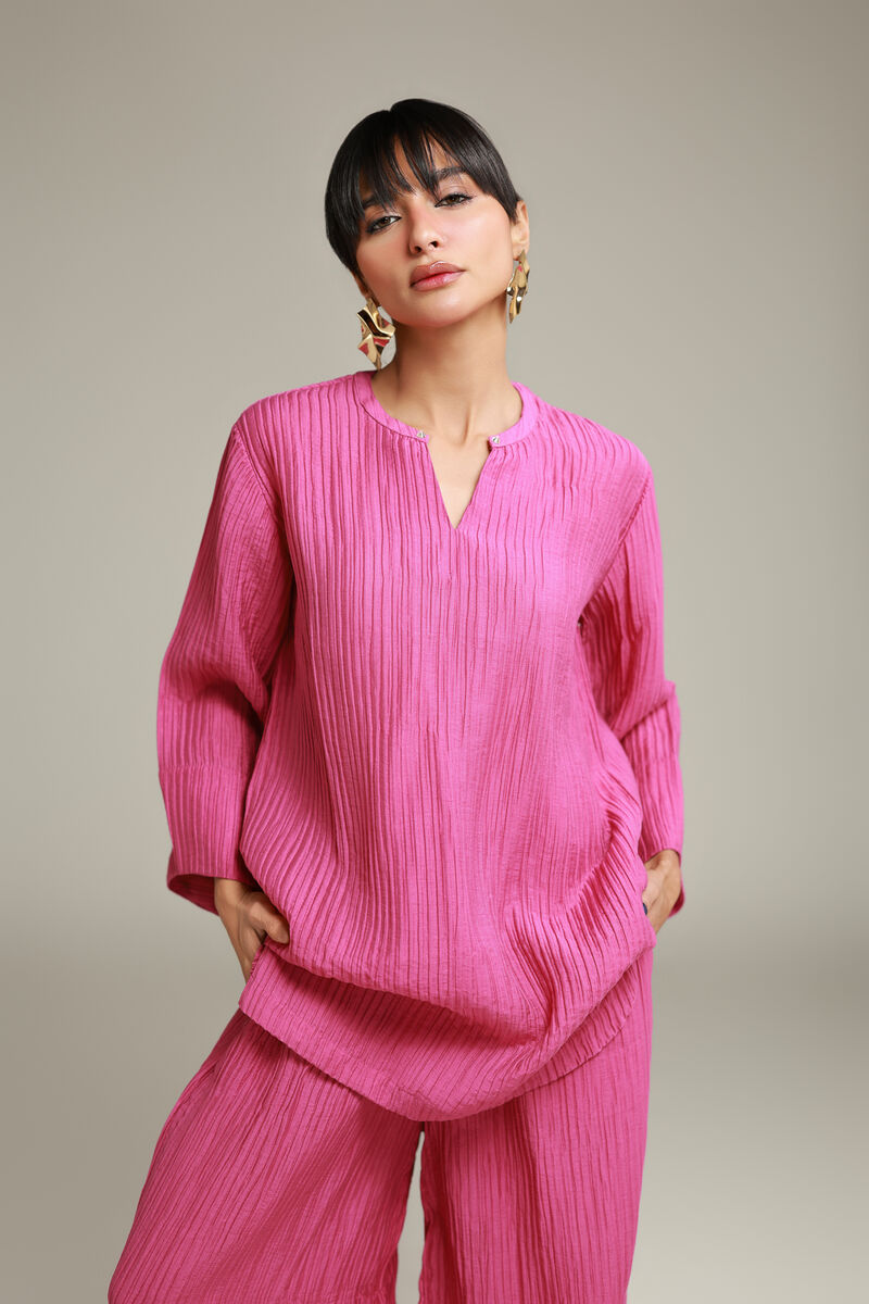 https://us.khaadi.com/dw/image/v2/BJTG_PRD/on/demandware.static/-/Sites-khaadi-master-catalog/default/dw15e1808a/images/hi-res/8-26-205-a-d1_multi_1.jpg?sw=800&sh=1200