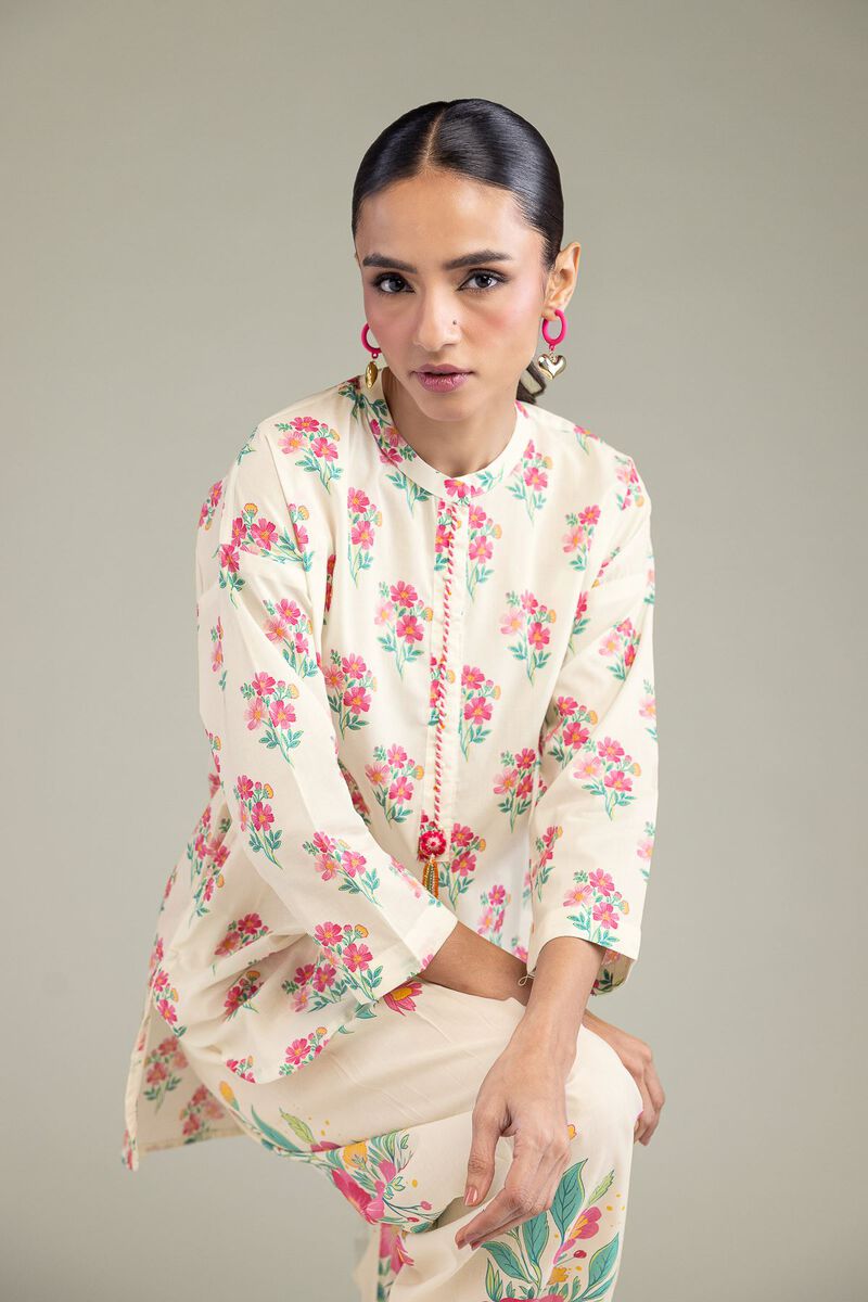 https://us.khaadi.com/dw/image/v2/BJTG_PRD/on/demandware.static/-/Sites-khaadi-master-catalog/default/dw17ad7281/images/hi-res/1-26-213-a-c2_multi_1.jpg?sw=800&sh=1200