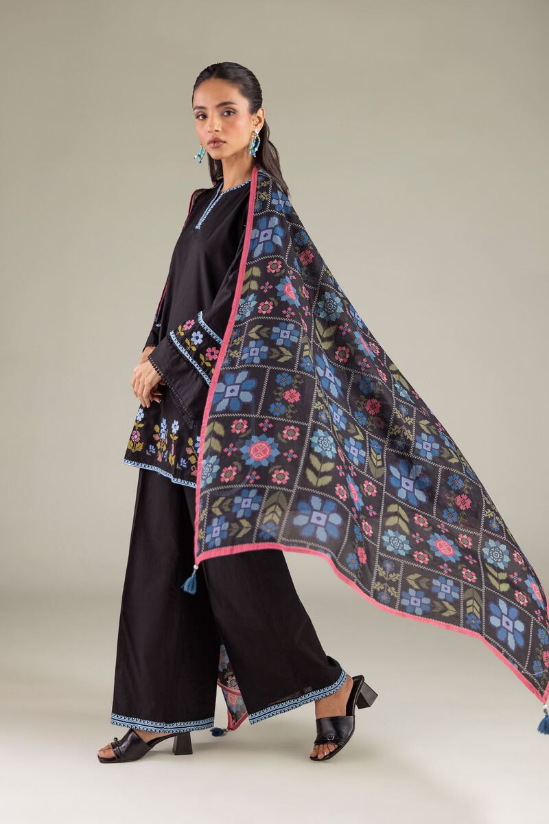 https://us.khaadi.com/dw/image/v2/BJTG_PRD/on/demandware.static/-/Sites-khaadi-master-catalog/default/dw180c3d9f/images/hi-res/1-26-112-c-c_multi_1.jpg?sw=800&sh=1200
