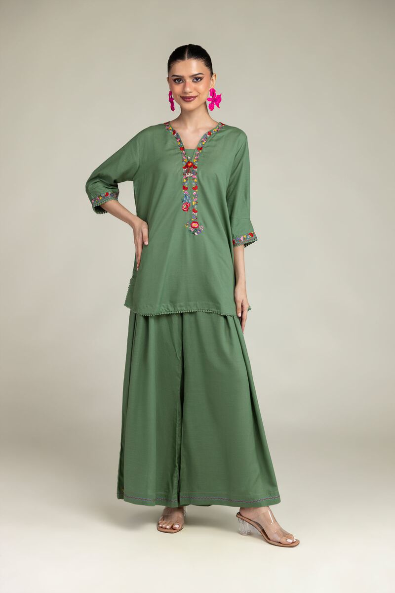 Embroidered | Raw Silk | Green Floral Kurta | USD 40.00
