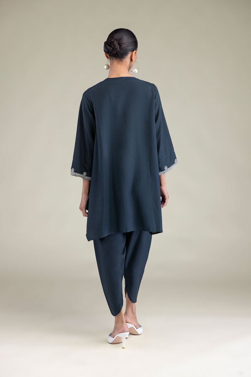 Embroidered | Raw Silk | Floral Navy Kurta | USD 40.00