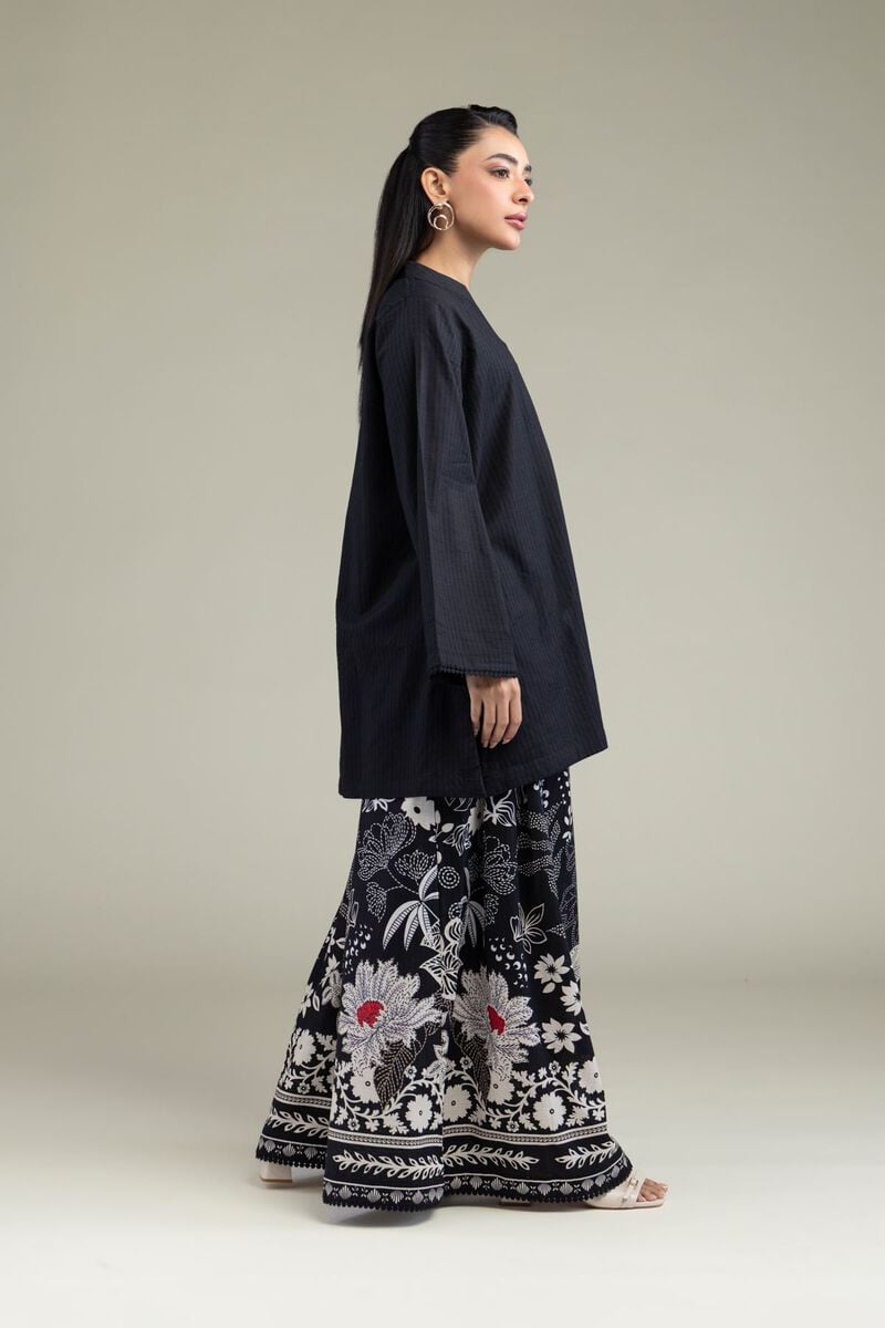 https://us.khaadi.com/dw/image/v2/BJTG_PRD/on/demandware.static/-/Sites-khaadi-master-catalog/default/dw1b4a190a/images/hi-res/1-26-247-b-g1_multi_1.jpg?sw=800&sh=1200