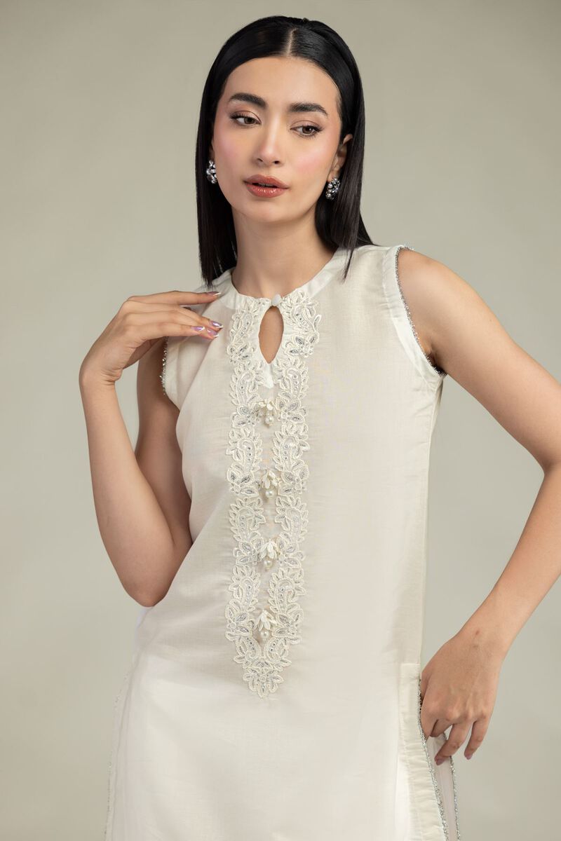 Embroidered | Mesuri | Short Sleeveless Kurta | USD 35.00