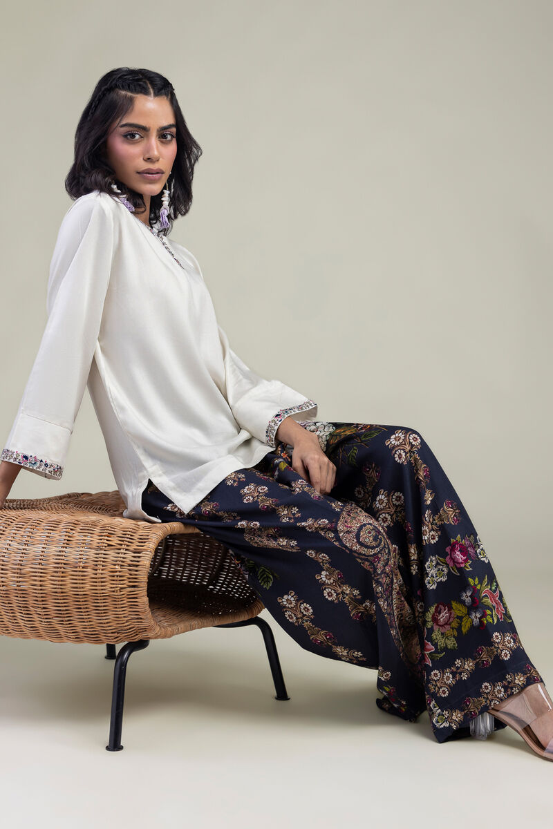 https://us.khaadi.com/dw/image/v2/BJTG_PRD/on/demandware.static/-/Sites-khaadi-master-catalog/default/dw1d6c40ad/images/hi-res/6-26-301-a-g2_multi_1.jpg?sw=800&sh=1200