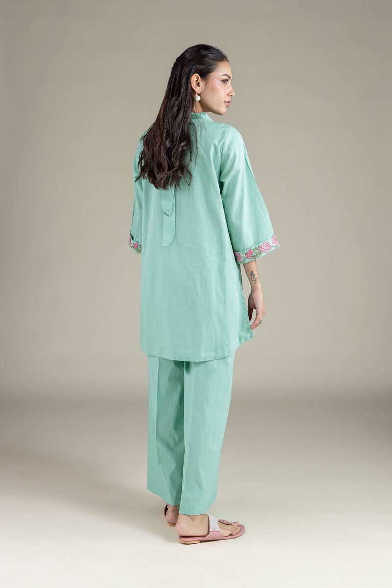 Embroidered | Textured Cambric | Floral Threadwork Kurta | USD 40.00