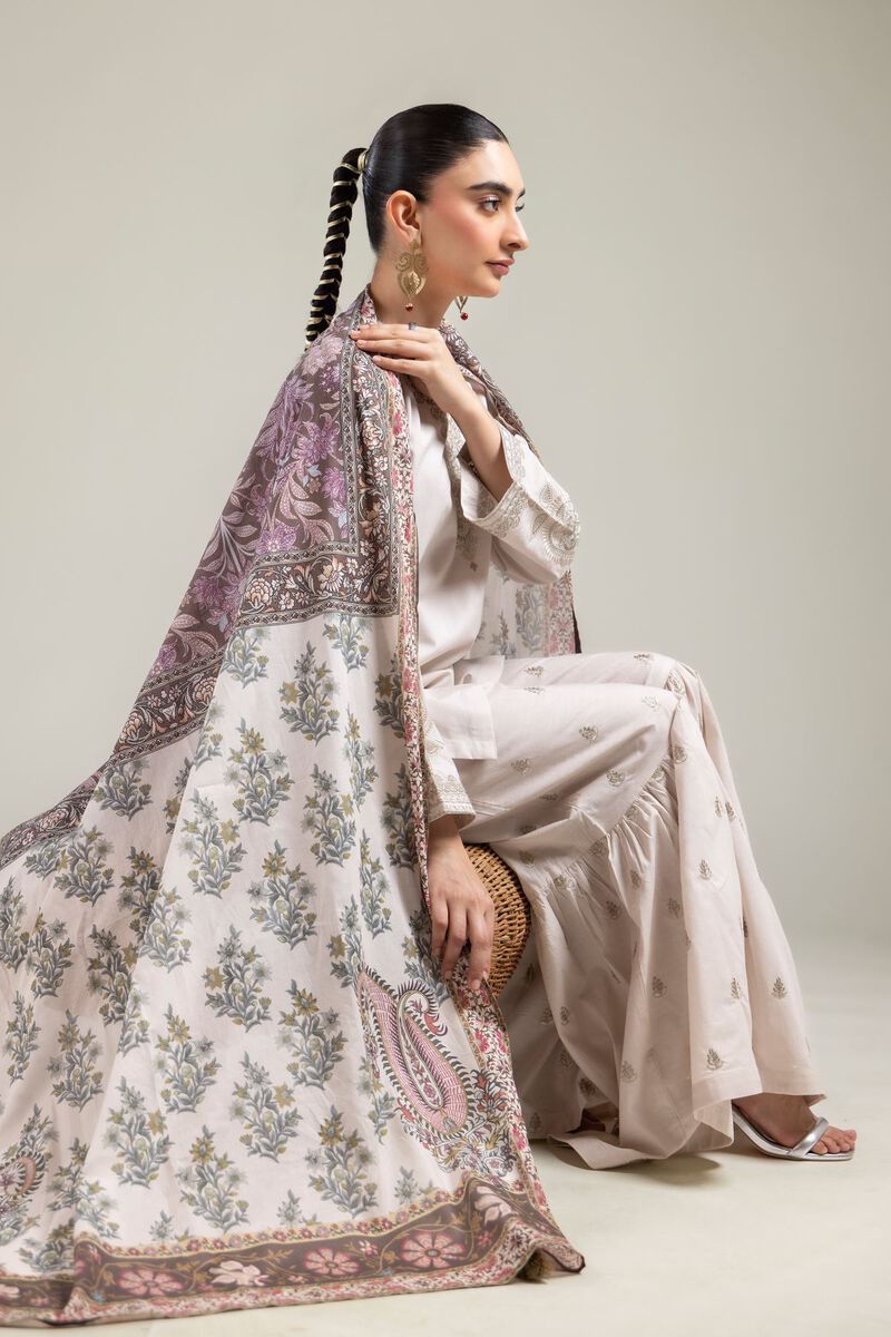 https://us.khaadi.com/dw/image/v2/BJTG_PRD/on/demandware.static/-/Sites-khaadi-master-catalog/default/dw1ede2f63/images/hi-res/1-26-121-c-b_multi_1.jpg?sw=800&sh=1200