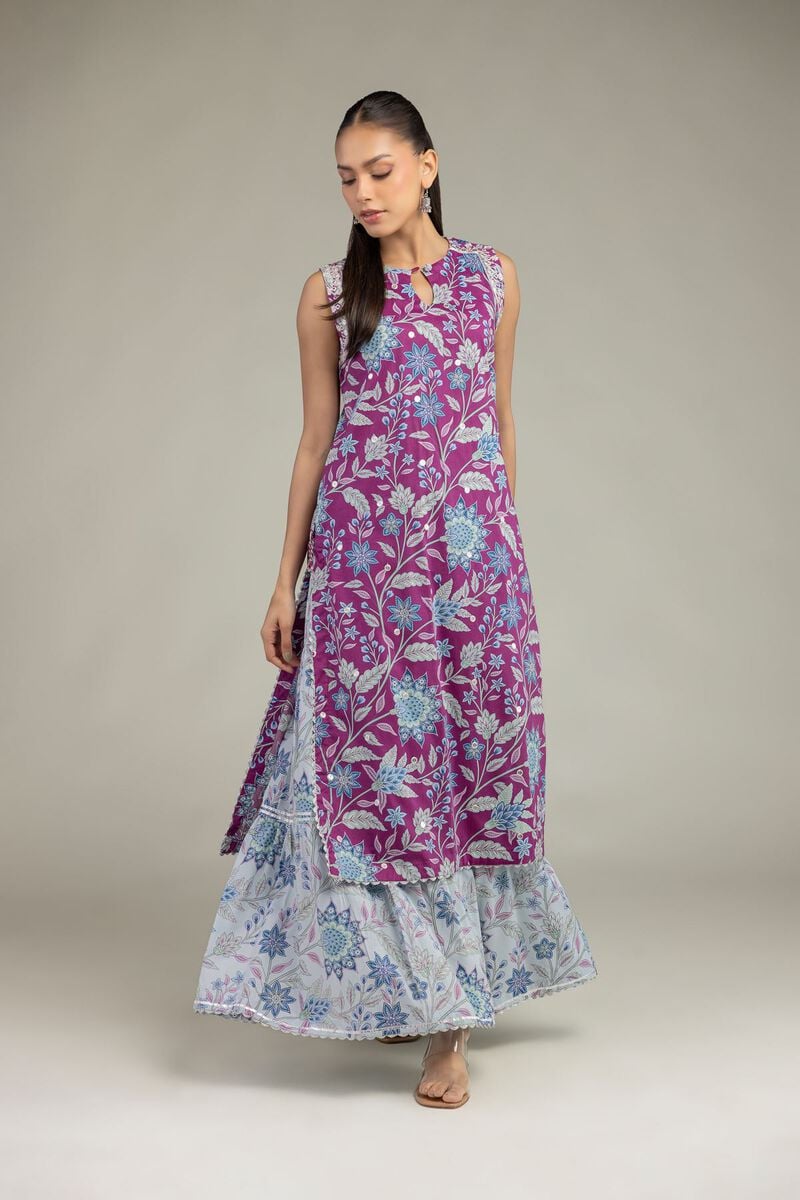 https://us.khaadi.com/dw/image/v2/BJTG_PRD/on/demandware.static/-/Sites-khaadi-master-catalog/default/dw1ef1ab83/images/hi-res/1-26-234-b-f2_multi_1.jpg?sw=800&sh=1200
