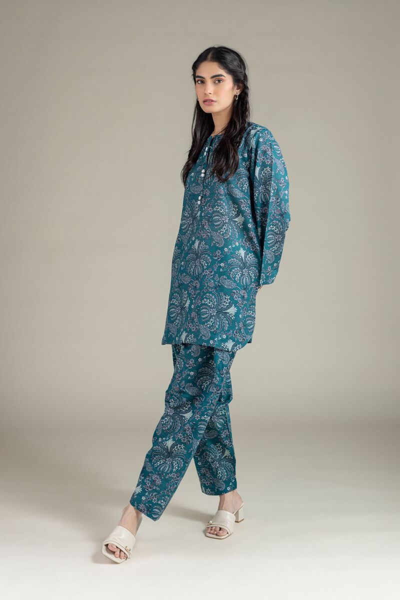 https://us.khaadi.com/dw/image/v2/BJTG_PRD/on/demandware.static/-/Sites-khaadi-master-catalog/default/dw1ef590de/images/hi-res/eeb24546b_multi_1.jpg?sw=800&sh=1200