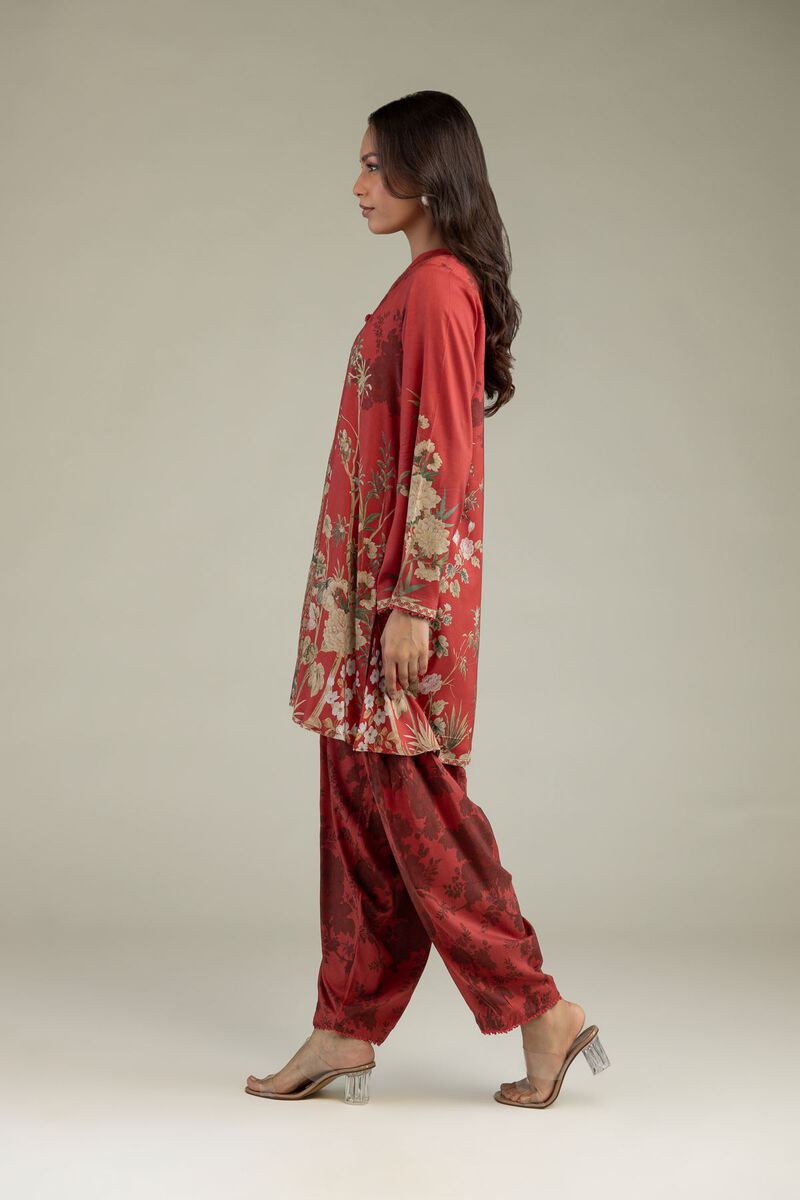 https://us.khaadi.com/dw/image/v2/BJTG_PRD/on/demandware.static/-/Sites-khaadi-master-catalog/default/dw1f8039e4/images/hi-res/1-26-239-b-a2_multi_1.jpg?sw=800&sh=1200