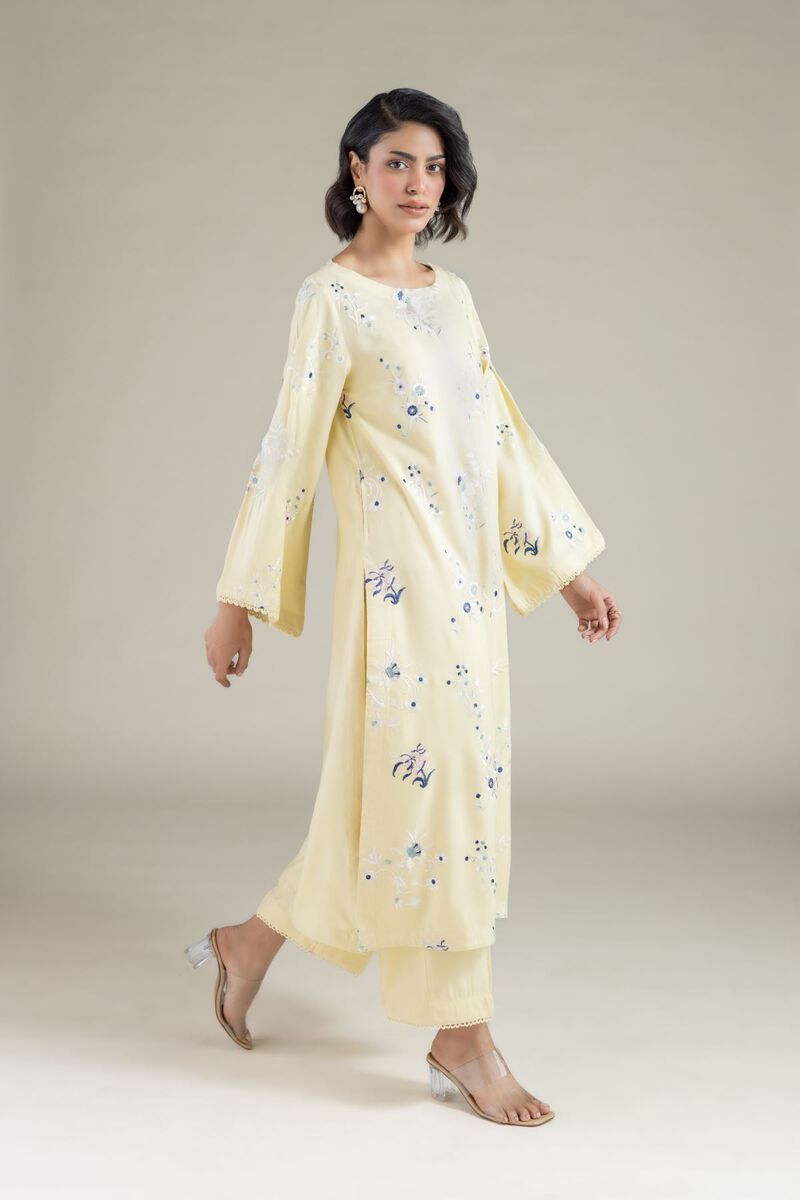 https://us.khaadi.com/dw/image/v2/BJTG_PRD/on/demandware.static/-/Sites-khaadi-master-catalog/default/dw2165f195/images/hi-res/25-10-11e12-01ba_multi_1.jpg?sw=800&sh=1200
