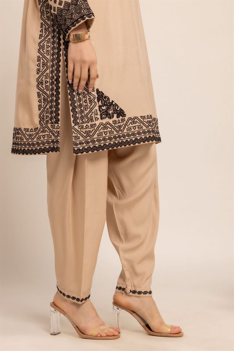  | Shalwar | Embroidered | null