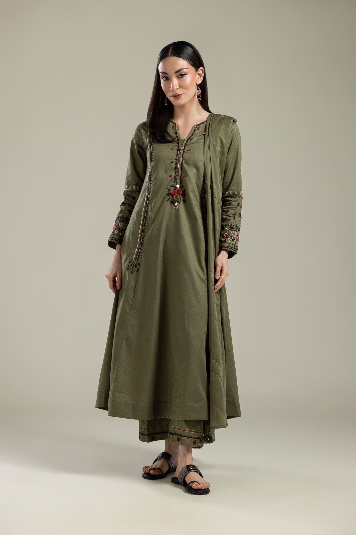 Buy Lawn Olive Dupatta | 0.0 N/A | 1-26-134-C-C-VG_MULTI | Khaadi