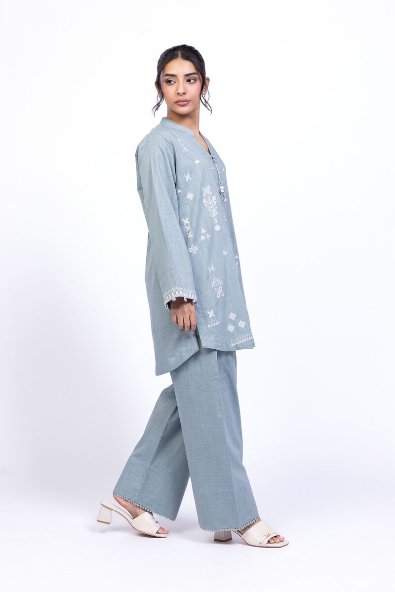 https://us.khaadi.com/dw/image/v2/BJTG_PRD/on/demandware.static/-/Sites-khaadi-master-catalog/default/dw25f86601/images/hi-res/25-09-11e13-03bb_multi_1.jpg?sw=800&sh=1200