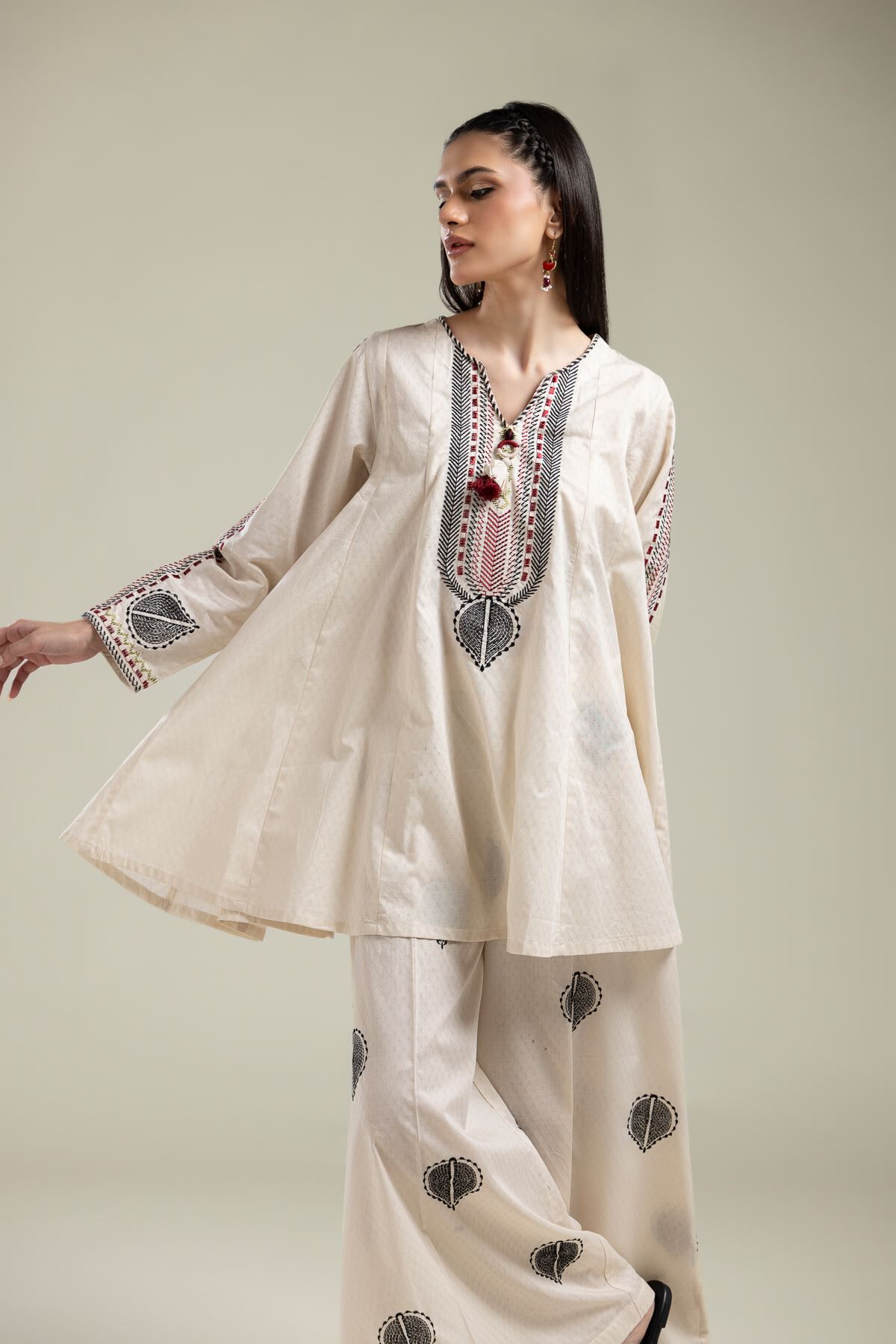 Buy Short White Kurta | 0.0 N/A | 1-26-134-A-G-VG_MULTI | Khaadi