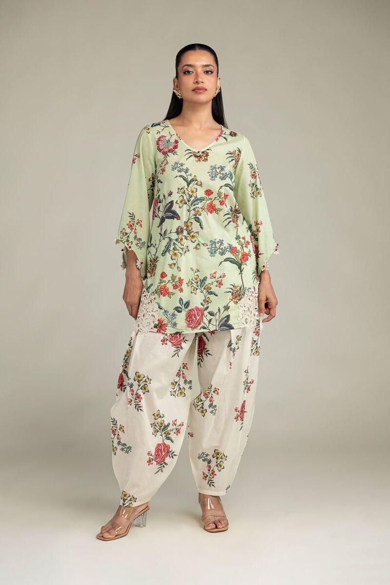 Embroidered | Cambric | Floral V-Neck Kurta | USD 45.00