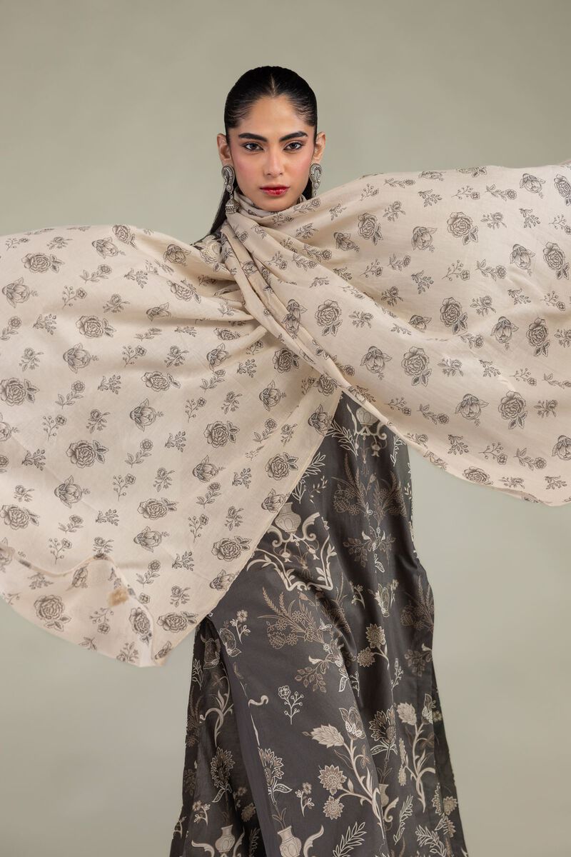 https://us.khaadi.com/dw/image/v2/BJTG_PRD/on/demandware.static/-/Sites-khaadi-master-catalog/default/dw27d6e674/images/hi-res/1-26-224-c-j1_multi_1.jpg?sw=800&sh=1200