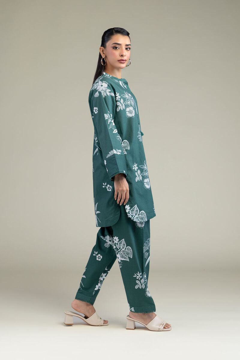 https://us.khaadi.com/dw/image/v2/BJTG_PRD/on/demandware.static/-/Sites-khaadi-master-catalog/default/dw281f0d5e/images/hi-res/1-26-247-b-g2_multi_1.jpg?sw=800&sh=1200