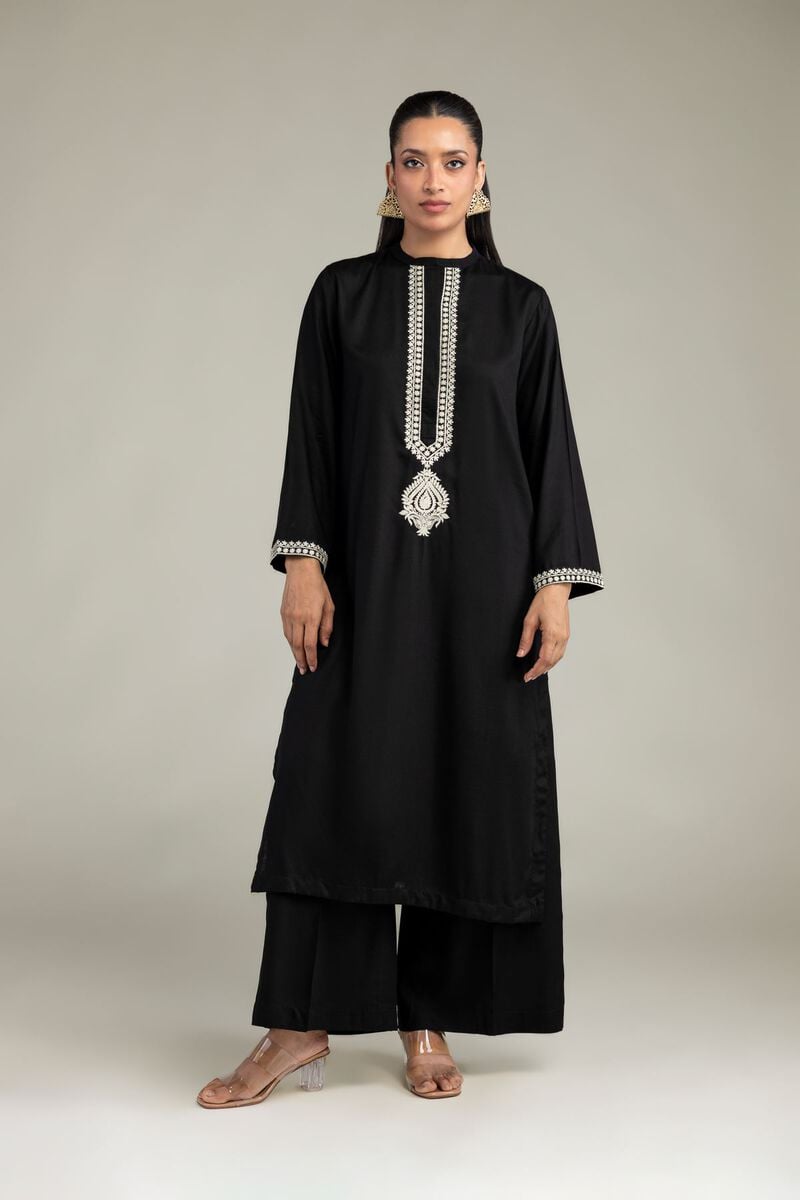 https://us.khaadi.com/dw/image/v2/BJTG_PRD/on/demandware.static/-/Sites-khaadi-master-catalog/default/dw282c14bd/images/hi-res/8-26-301-b-d1_multi_1.jpg?sw=800&sh=1200