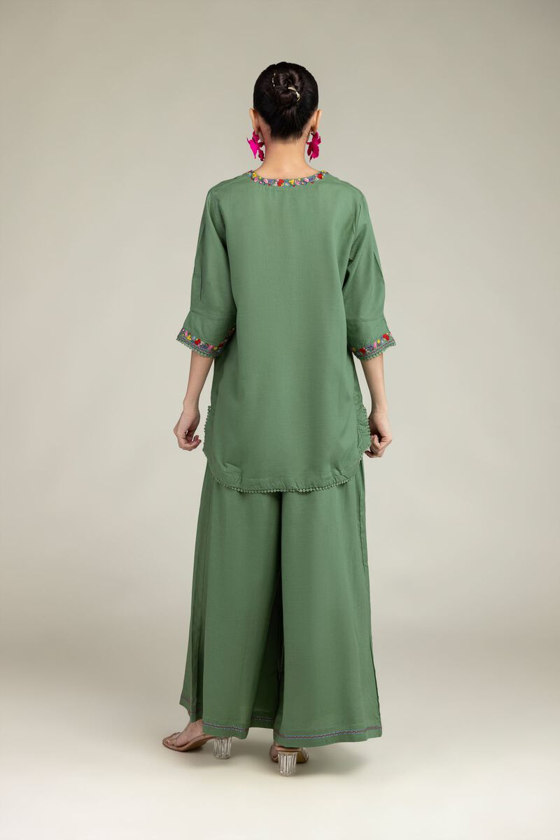 Embroidered | Raw Silk | Green Floral Kurta | USD 40.00