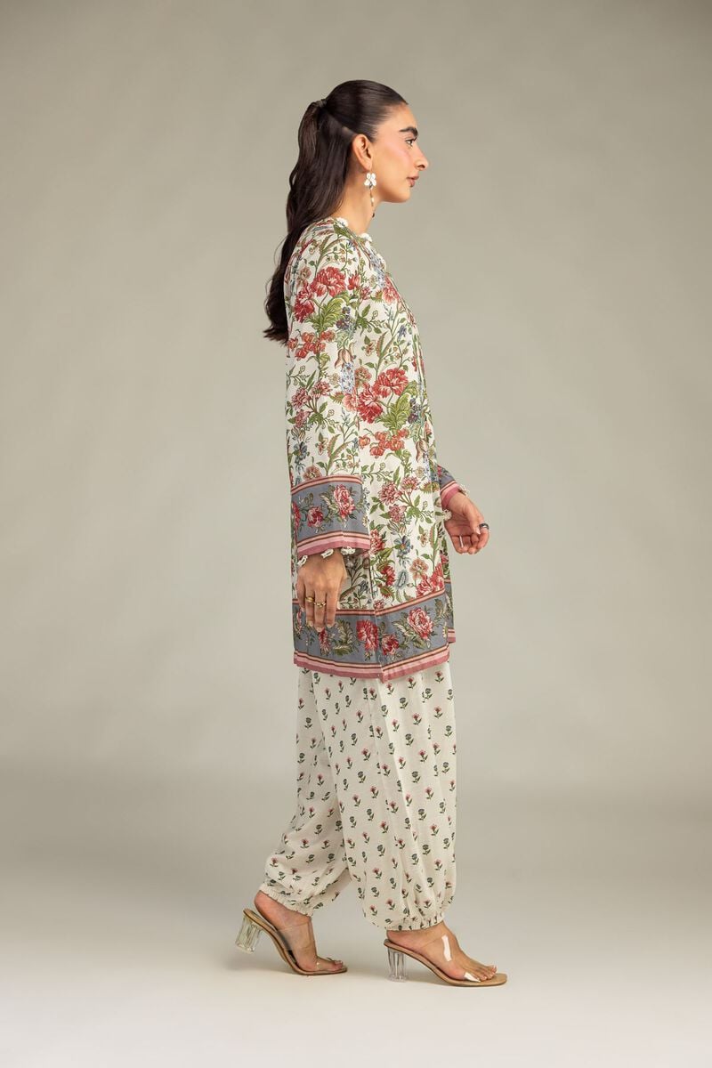 https://us.khaadi.com/dw/image/v2/BJTG_PRD/on/demandware.static/-/Sites-khaadi-master-catalog/default/dw29d03d0e/images/hi-res/1-26-334-b-e1_multi_1.jpg?sw=800&sh=1200