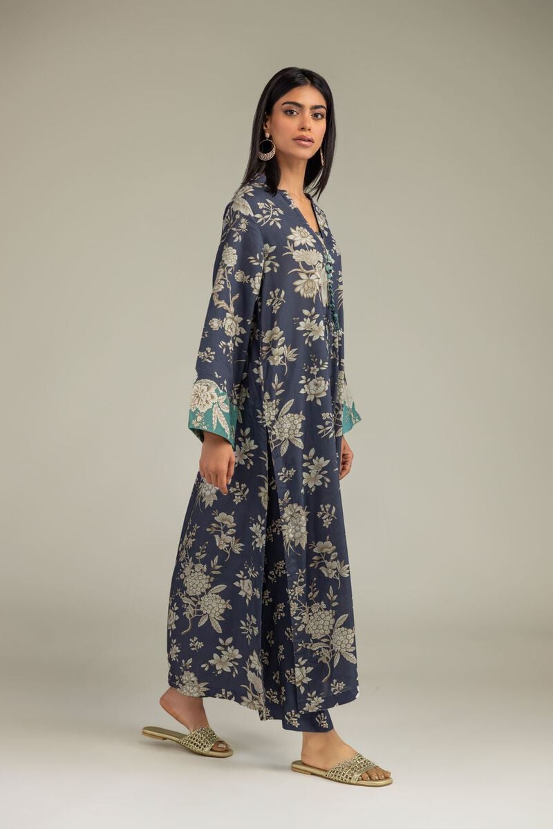 https://us.khaadi.com/dw/image/v2/BJTG_PRD/on/demandware.static/-/Sites-khaadi-master-catalog/default/dw2bdfbce6/images/hi-res/1-26-333-b-b1_multi_1.jpg?sw=800&sh=1200