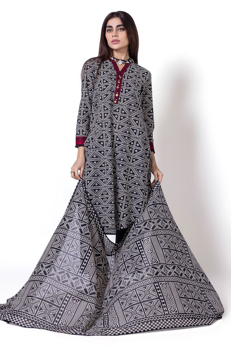 https://us.khaadi.com/dw/image/v2/BJTG_PRD/on/demandware.static/-/Sites-khaadi-master-catalog/default/dw2c1fb9a6/images/hi-res/ees24588a_black_1.jpg?sw=800&sh=1200