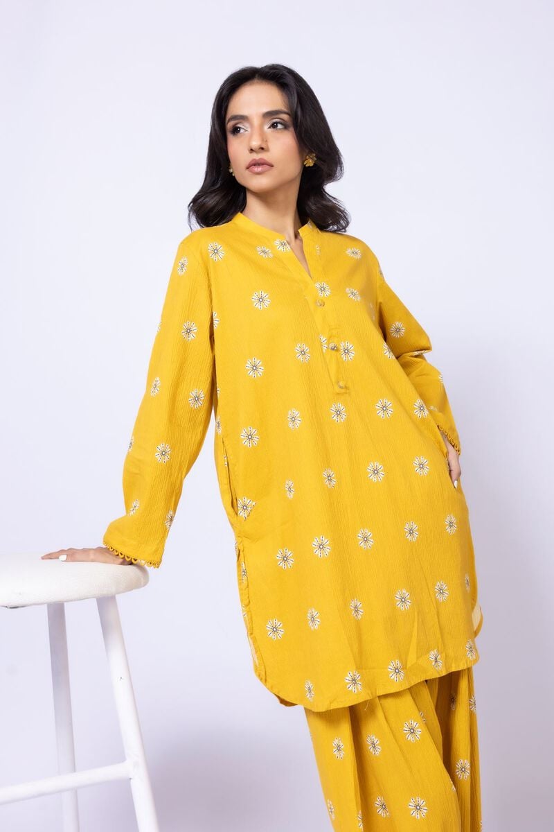 https://us.khaadi.com/dw/image/v2/BJTG_PRD/on/demandware.static/-/Sites-khaadi-master-catalog/default/dw2c73a9f2/images/hi-res/25-10-11e4-06ta_multi_1.jpg?sw=800&sh=1200