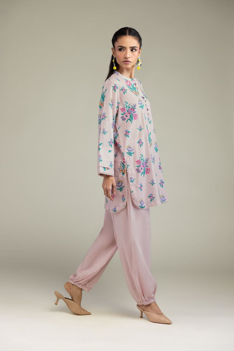 https://us.khaadi.com/dw/image/v2/BJTG_PRD/on/demandware.static/-/Sites-khaadi-master-catalog/default/dw2c8b898b/images/hi-res/1-26-205-b-b2_multi_1.jpg?sw=800&sh=1200